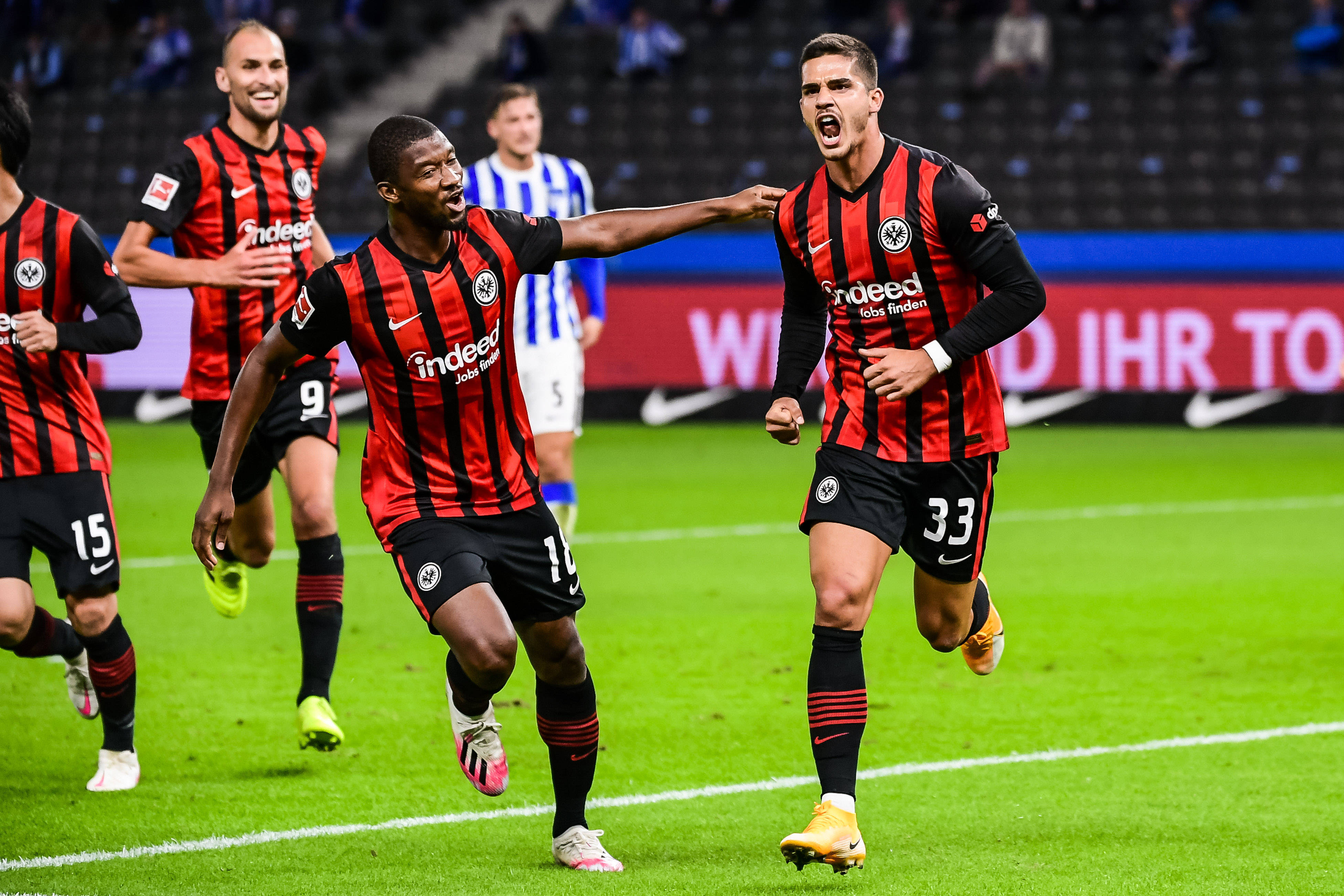 包含转折点！阿贾克斯防线松动，荷甲国际比赛日攻防权衡，更衣室稳定，控场能力受关注的词条-亚博体育官网